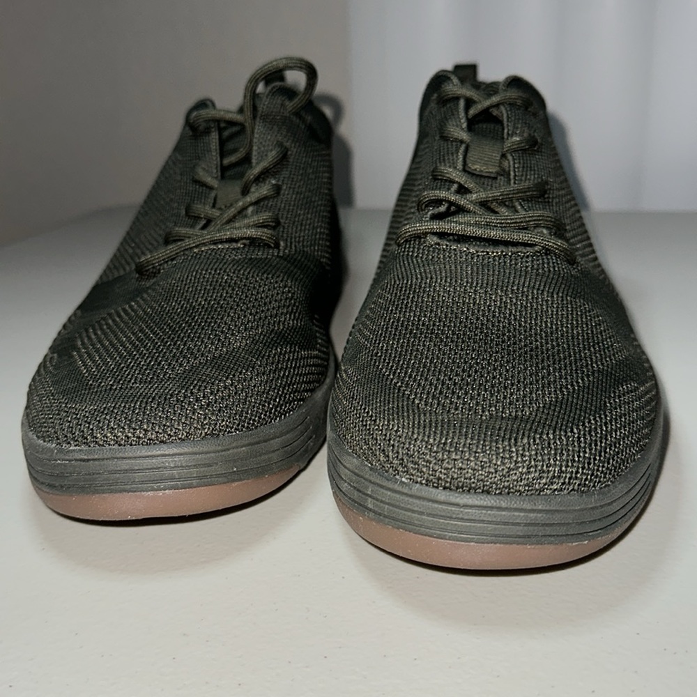 PERRY ELLIS SHOE NEW, size 13, very comfy, last one!